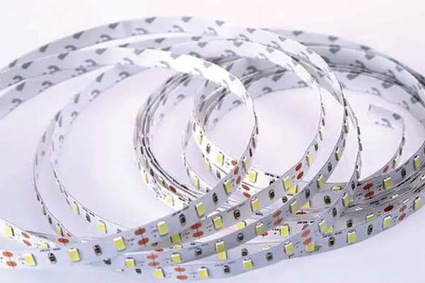 Flexible light strip cutting technology is more difficult than lamp bead current blocking cutting, and requires the use of laser equipment(图1)